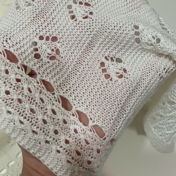 Creaciones Gavidia Openwork Edge Lightweight Baby Blanket in Cream - Picture 2 of 3